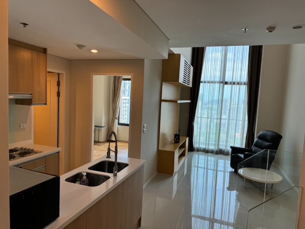 For SaleCondoRama9, Petchburi, RCA : Cheapest sale Duplex Condo Villa Asoke 2 bedrooms 2 bathrooms 110sqm. Price 13.5 million baht. 095-6365982