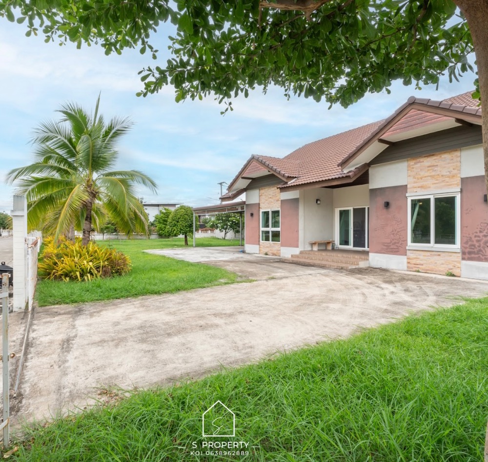 For RentHouseChiang Mai : house for rent Koolpunt Ville 9, Hang Dong District, Chiang Mai Province ,Big yard. Near international schools and Kad Farang