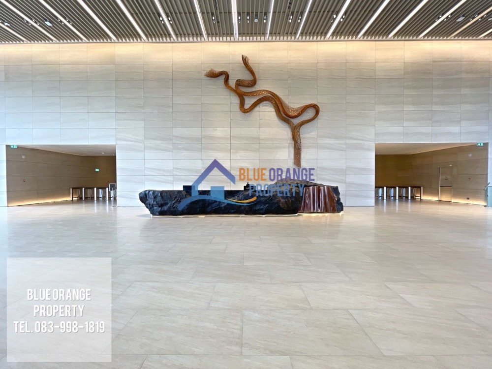 For RentWitthayu, Chidlom, Langsuan, Ploenchit : Office for rent in grade A office building near Ploenchit BTS.  Beautiful new building on the main road.