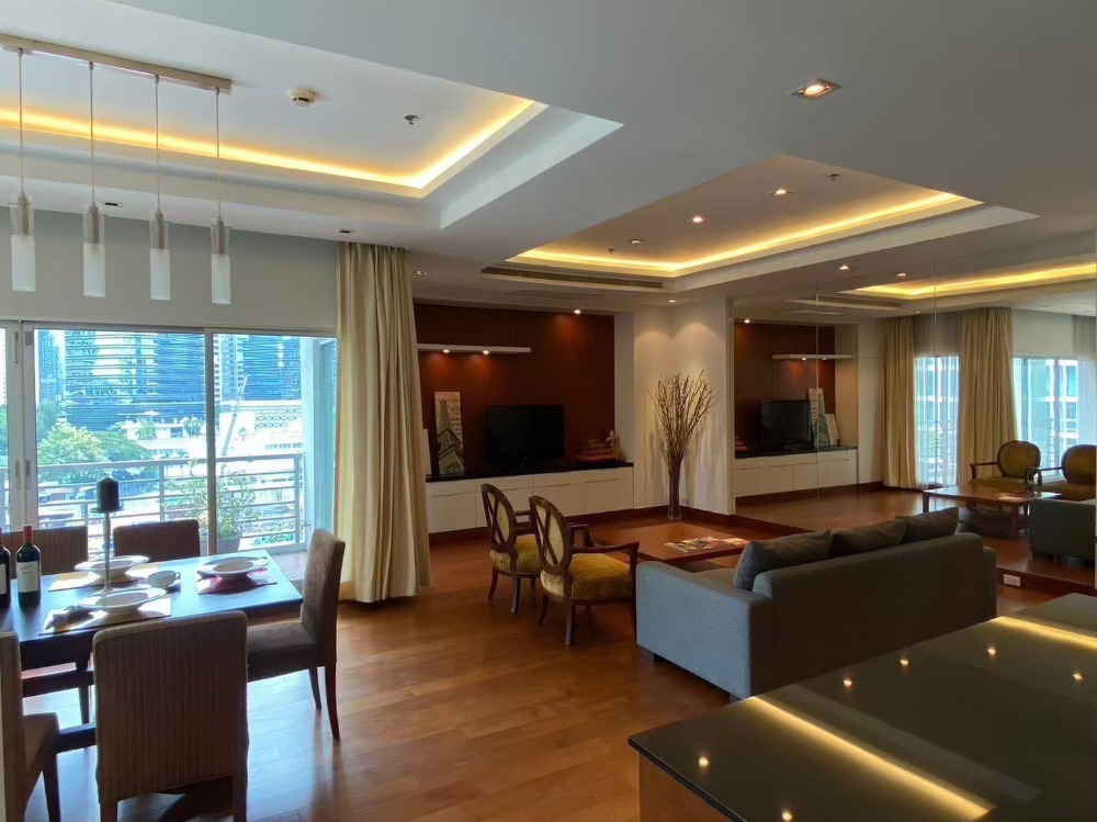 ให้เช่าคอนโดวิทยุ ชิดลม หลังสวน : Royal Residence Park  - 3 ห้องนอน 4 ห้องน้ำ