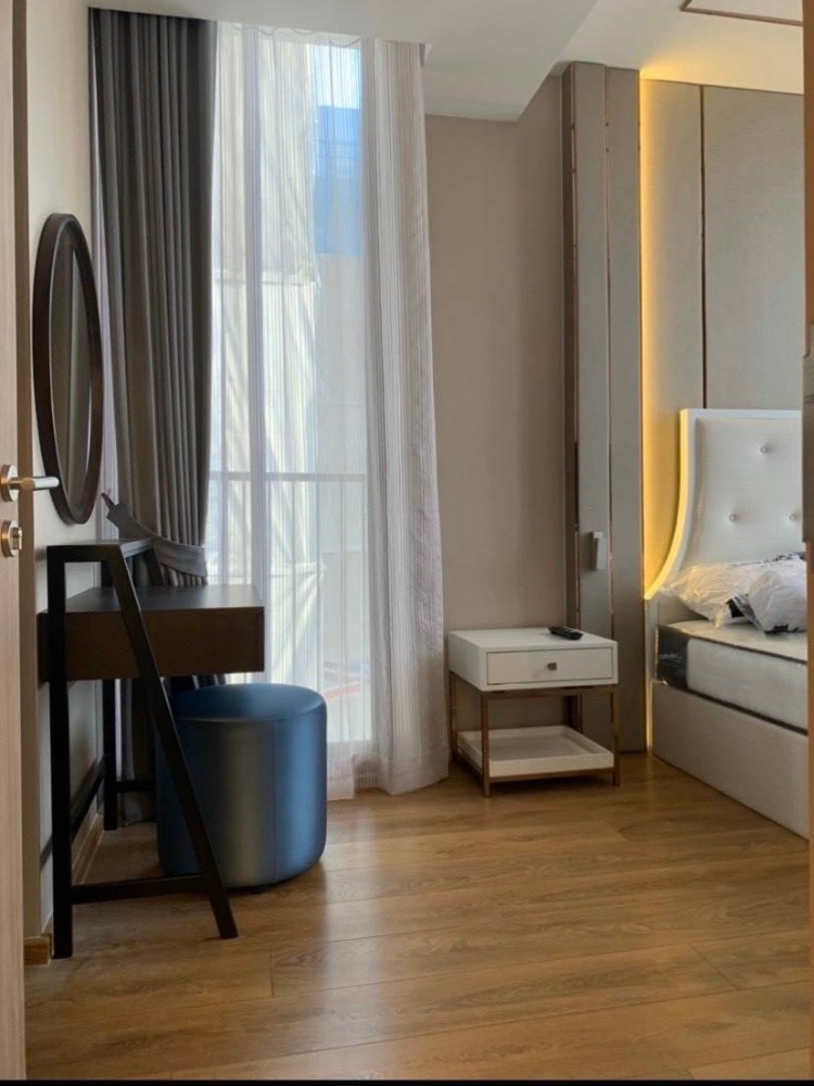 For RentCondoSukhumvit, Asoke, Thonglor : Condo for rent , 1 bedroom, corner room, 17th floor, area 44 sq m.