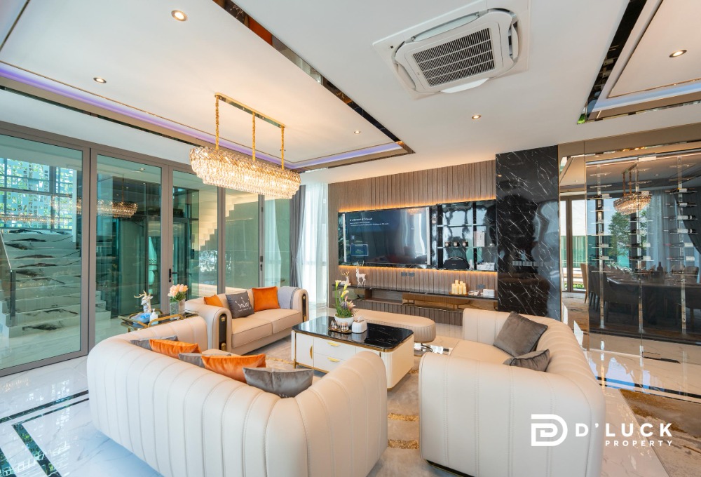 ขายพัทยา บางแสน ชลบุรี สัตหีบ : ขายบ้านหรูพูลวิลล่าในเมืองพัทยา 6 ห้องนอน พร้อมอยู่