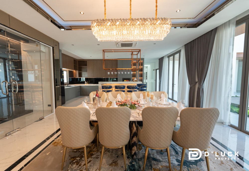 ขายพัทยา บางแสน ชลบุรี สัตหีบ : ขายบ้านหรูพูลวิลล่าในเมืองพัทยา 6 ห้องนอน พร้อมอยู่