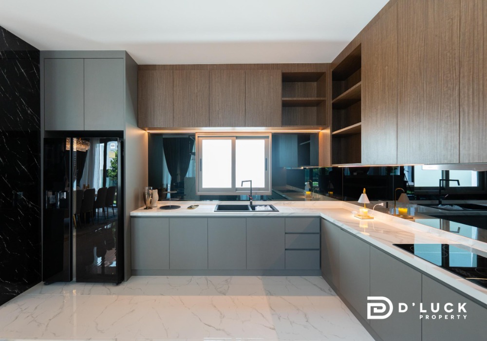 ขายพัทยา บางแสน ชลบุรี สัตหีบ : ขายบ้านหรูพูลวิลล่าในเมืองพัทยา 6 ห้องนอน พร้อมอยู่