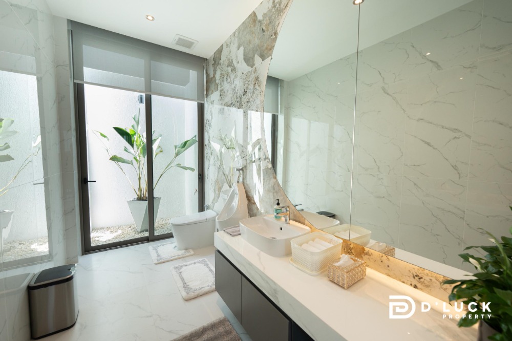 ขายพัทยา บางแสน ชลบุรี สัตหีบ : ขายบ้านหรูพูลวิลล่าในเมืองพัทยา 6 ห้องนอน พร้อมอยู่