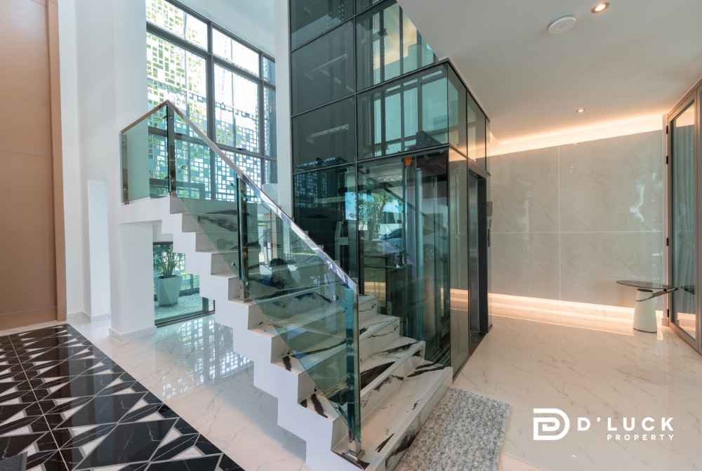 ขายพัทยา บางแสน ชลบุรี สัตหีบ : ขายบ้านหรูพูลวิลล่าในเมืองพัทยา 6 ห้องนอน พร้อมอยู่