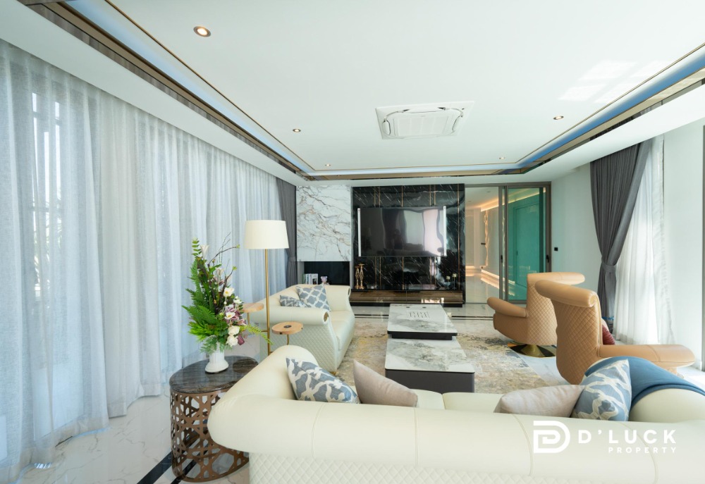 ขายพัทยา บางแสน ชลบุรี สัตหีบ : ขายบ้านหรูพูลวิลล่าในเมืองพัทยา 6 ห้องนอน พร้อมอยู่