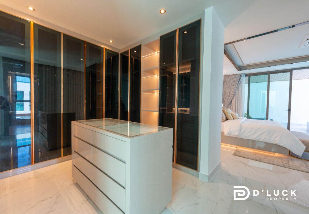 ขายพัทยา บางแสน ชลบุรี สัตหีบ : ขายบ้านหรูพูลวิลล่าในเมืองพัทยา 6 ห้องนอน พร้อมอยู่