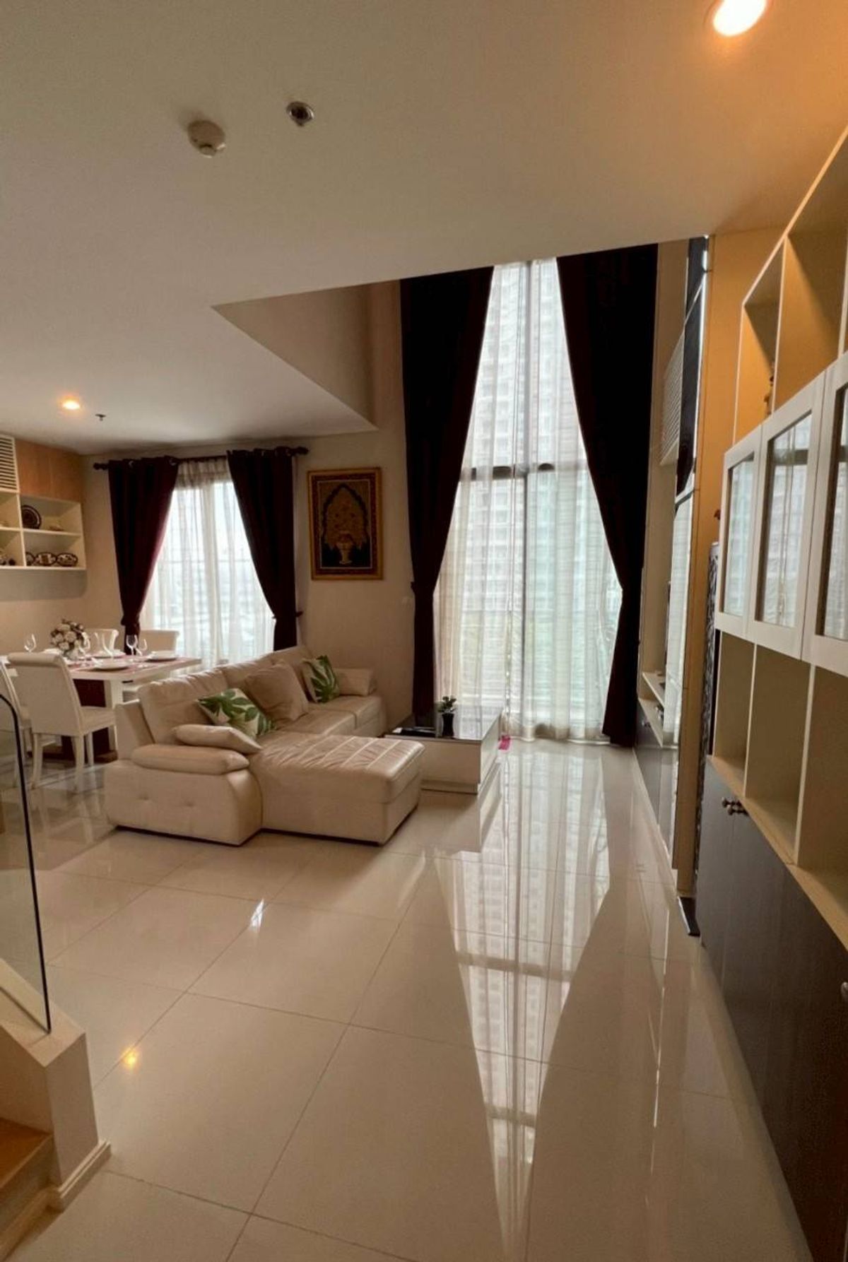 ให้เช่าคอนโดพระราม 9 เพชรบุรีตัดใหม่ RCA : Duplex เพดานสูง 📍[ Villa Asoke ] - 81 ตร. เพียง 35,000 เท่านั้น ! ด่วนเลย ห้องใหญ่มาก นัดชมได้เลยค่ะ  / ติดต่อ 081-152-6154 ag