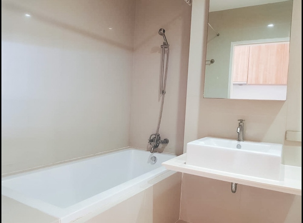 For SaleCondoLadprao, Central Ladprao : The Issara Ladprao / Studio (SALE WITH TENANT) , The Issara Ladprao / Studio room (SALE WITH TENANT) PINP087