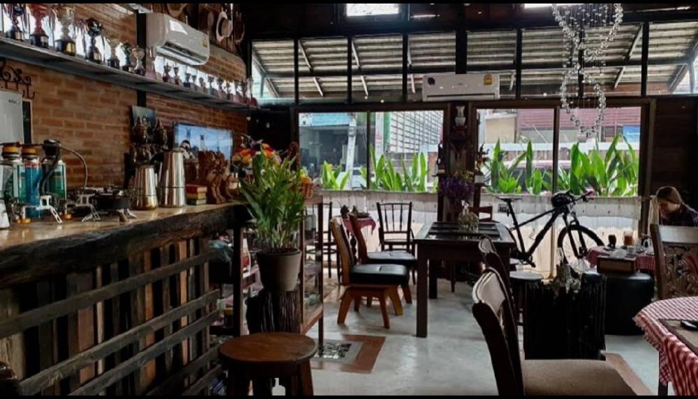 For SaleLandChiang Mai : For Sell‼️The land with houses and cafes next to the Ping River.