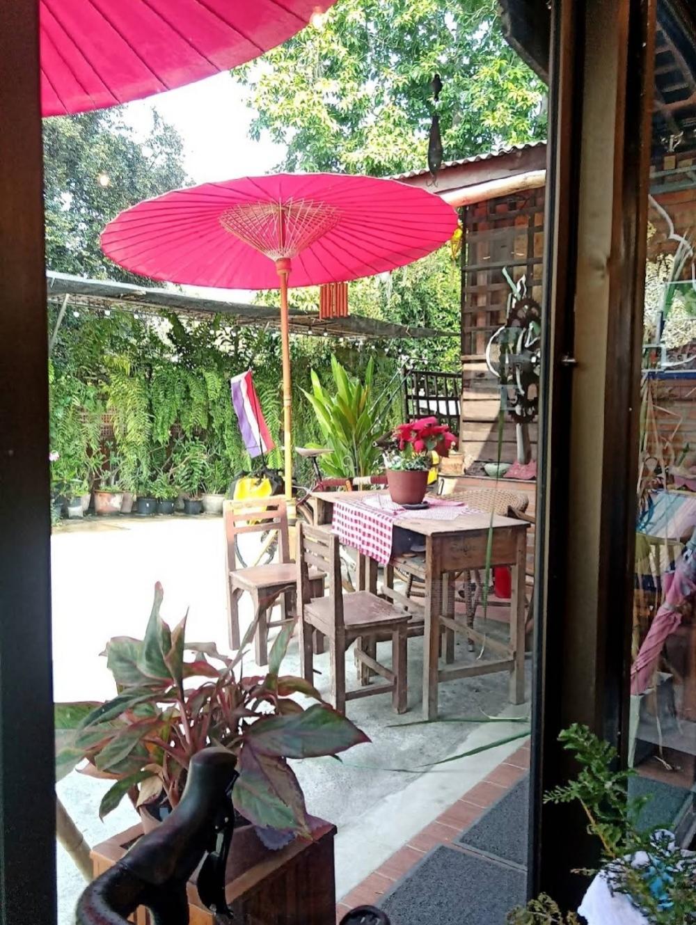 For SaleLandChiang Mai : For Sell‼️The land with houses and cafes next to the Ping River.