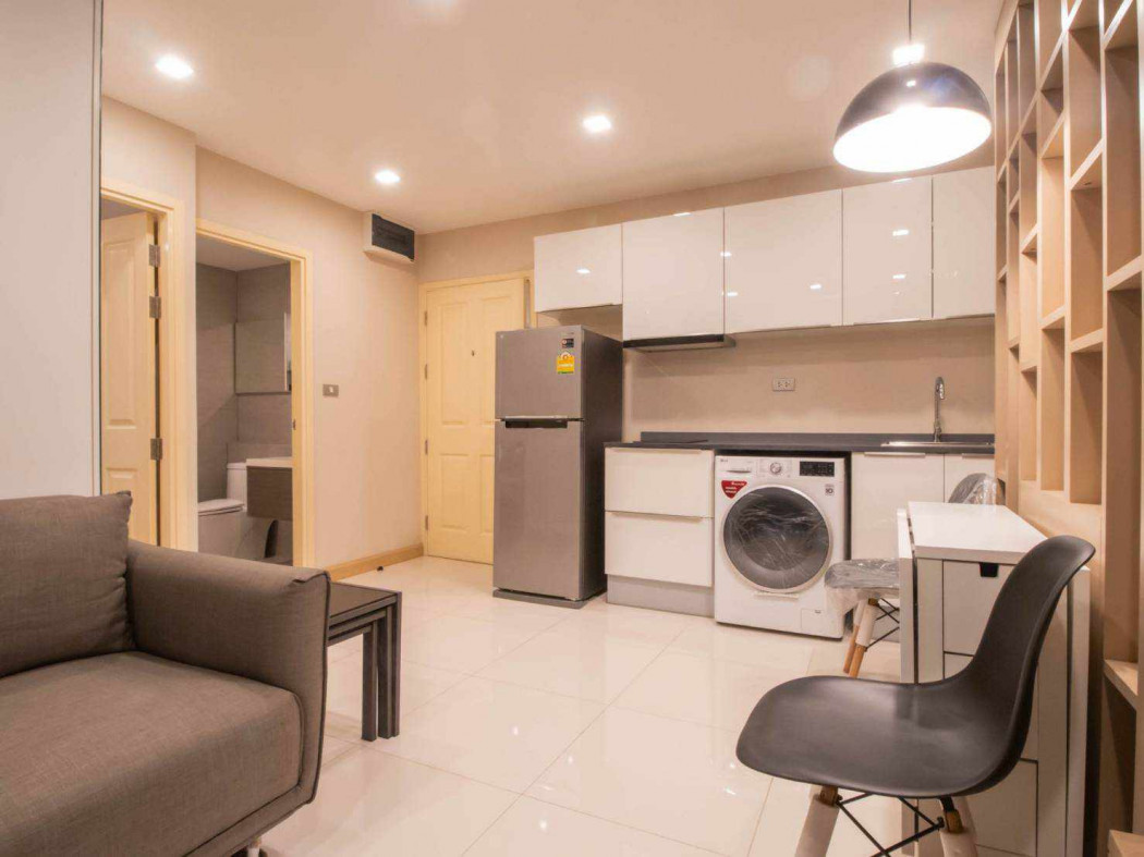 For SaleCondoSukhumvit, Asoke, Thonglor : Cheapest sale, The ACE Ekkamai Condo, area 32 sq m., near BTS Ekkamai, fully furnished, very beautiful decoration