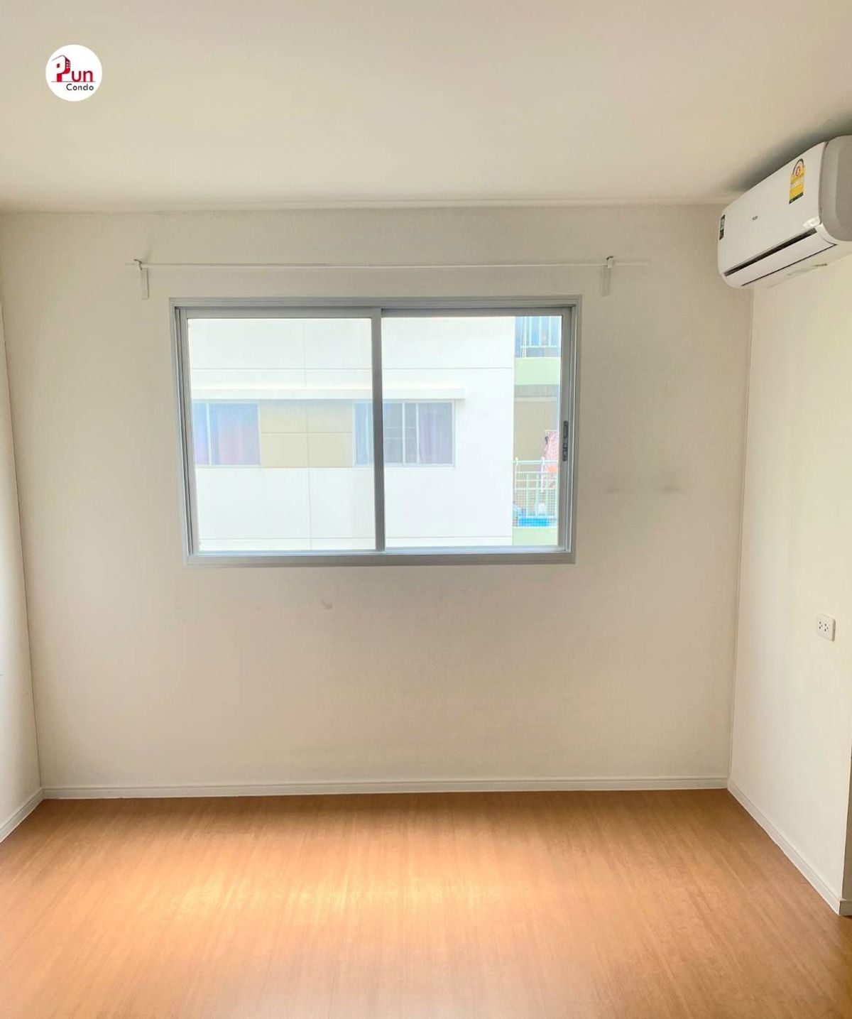 For RentCondoPathum Thani,Rangsit, Thammasat : 🔥Pun #For rent Lumpini Township Rangsit Khlong 1 Beautiful condo decorated in a minimalist style. ✨Spacious room, lots of usable space 🛌 🎯Near Future Park Rangsit