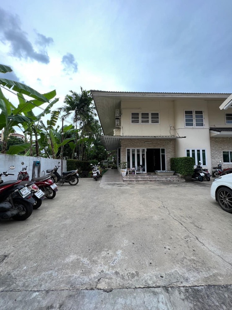 ขายบ้านปทุมธานี รังสิต ธรรมศาสตร์ : 🔥 ขายด่วน Muang Ake Home & Apartment , 5 ห้องนอน ใกล้ BTS หลักหก