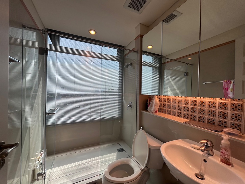 ขายคอนโดสุขุมวิท อโศก ทองหล่อ : 📢👇คอนโดเลี้ยงสัตว์ได้! หายากมาก! คอนโด 3 ห้องนอน ใกล้สวนเบญจกิติ และย่าน Em District