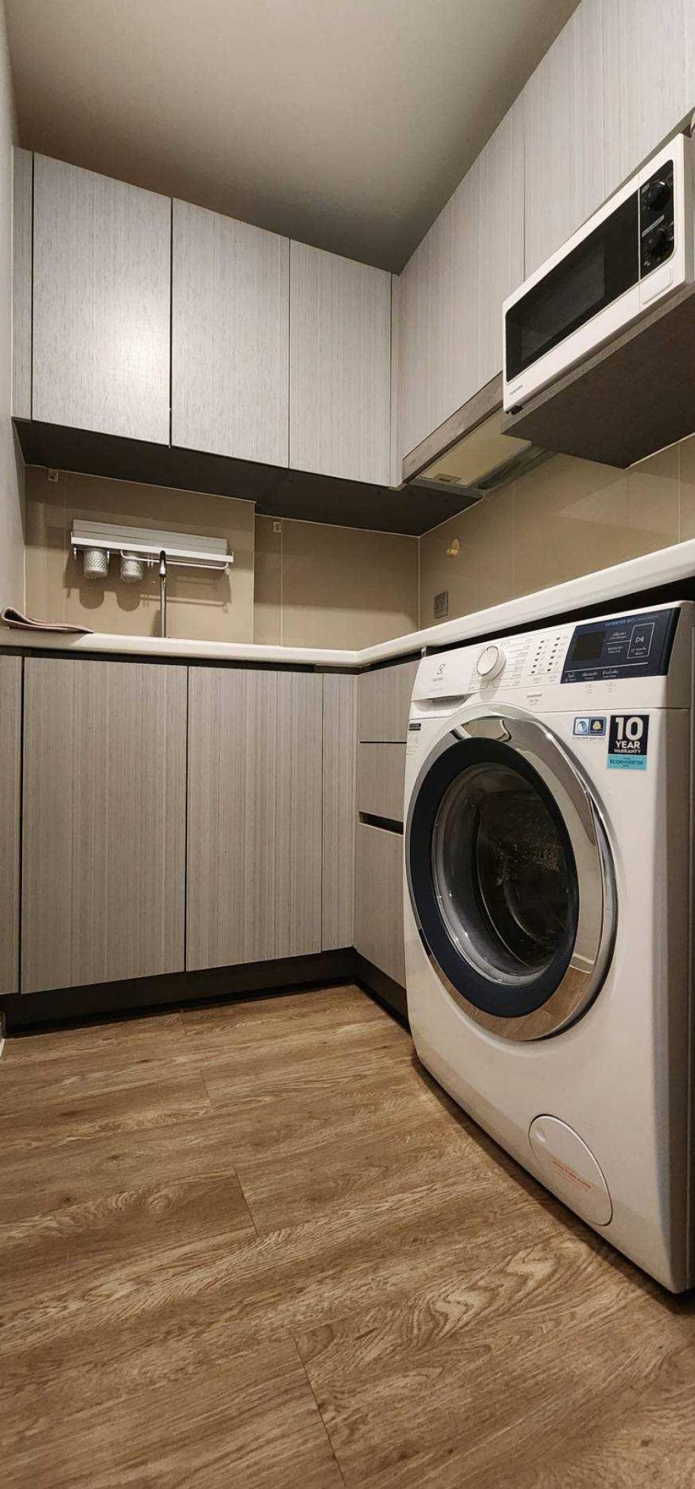 For SaleCondoLadprao, Central Ladprao : Cheaper with wider space At Moz Ladprao15Corner Room with wider Space!!