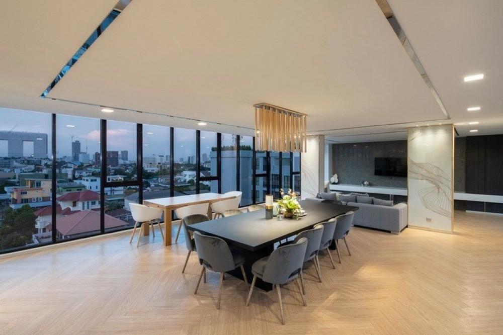 For SaleCondoLadprao, Central Ladprao : Cheaper with wider space At Moz Ladprao15Corner Room with wider Space!!