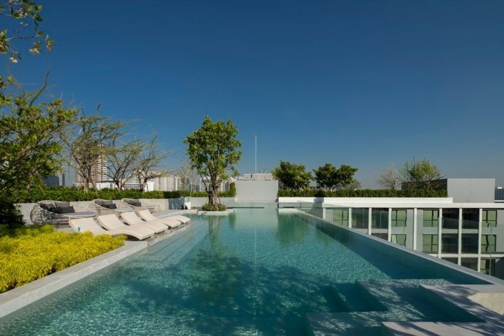 For SaleCondoLadprao, Central Ladprao : Cheaper with wider space At Moz Ladprao15Corner Room with wider Space!!