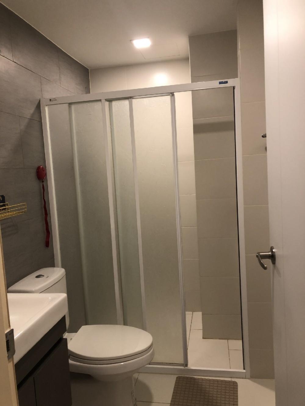 For SaleCondoLadprao, Central Ladprao : Cheaper with wider space At Moz Ladprao15Corner Room with wider Space!!