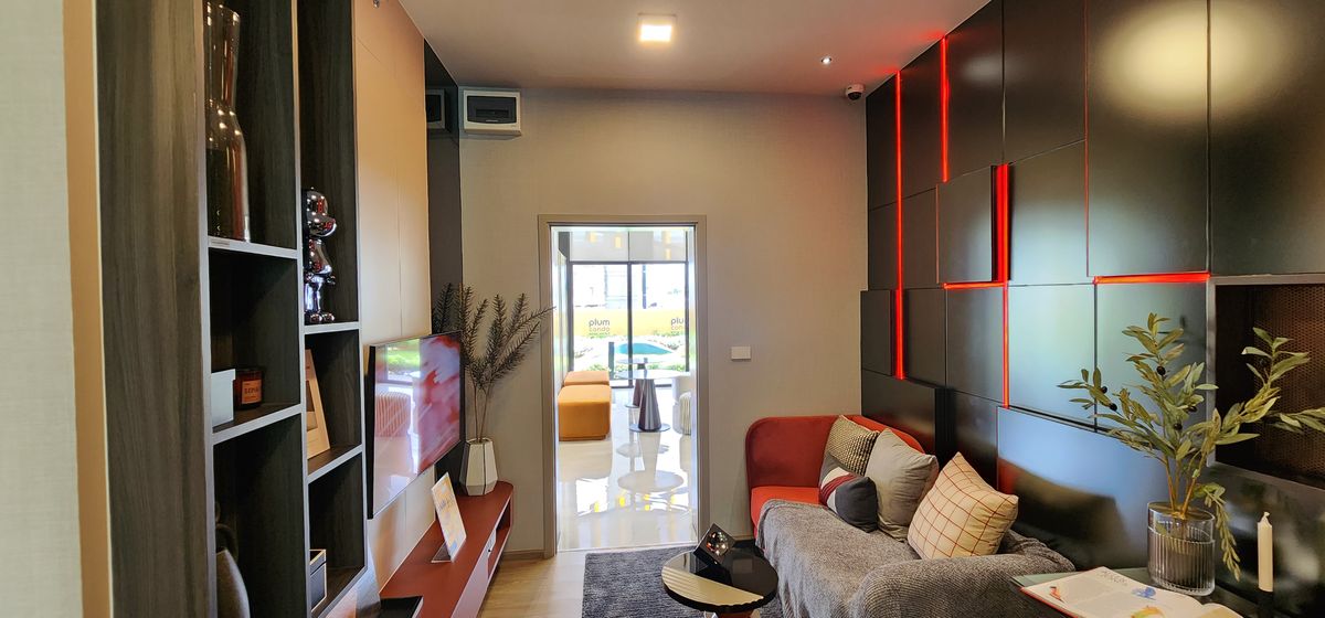 ขายดาวน์คอนโดนนทบุรี บางใหญ่ บางบัวทอง : ขายเท่าทุน เจ้าของขายเอง  ชั้น 8  ชั้นเดียวกับสระว่ายน้ำ และชั้น 6 ห้องตำแหน่งเทพสุดของโครงการ วิวสวน โล่งๆ ระเบียงทิศเหนือ หัวนอนตะวันออก