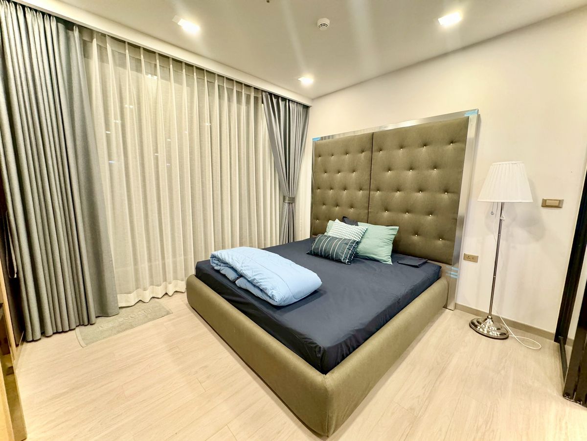 ให้เช่าคอนโดพระราม 9 เพชรบุรีตัดใหม่ RCA : One9Five ขนาด 36 sqm.  ชั้น 11-20 เฟอร์นิเจอร์และเครื่องใช้ไฟฟ้าครบชุด มีที่เก็บของในทุกฟังค์ชั่นเฟอร์นิเจอร์ ตกแต่งเต็มแนว Modern Luxury 