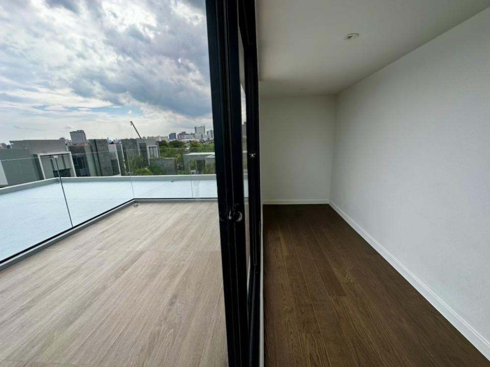 ขายบ้านพัฒนาการ ศรีนครินทร์ : 𝗕𝘂𝗴𝗮𝗮𝗻 กรุงเทพกรีฑา รีบคว้าด่วน!! หลังใหญ่สุด หลุดจองมีหลังเดียวเท่านั้น!!! 📱𝟎𝟗𝟐-𝟖𝟎𝟖𝟖𝟖𝟗𝟗