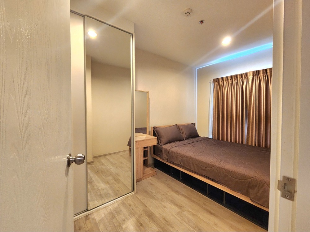 For RentCondoNonthaburi, Bang Yai, Bangbuathong : ** Status as shown in the cover photo. Room available ** For rent, beautiful room, comfortable decoration, Plum Condo, Central Station Phase 2 ** There is a washing machine, the east is not hot **
