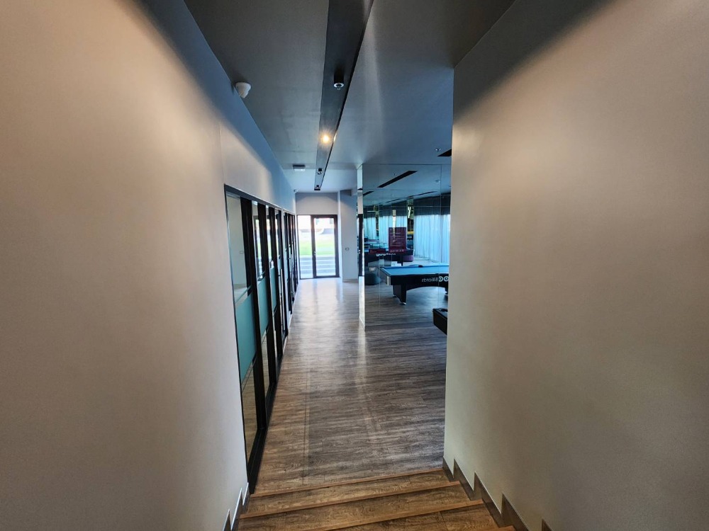 For RentCondoNonthaburi, Bang Yai, Bangbuathong : ** Status as shown in the cover photo. Room available ** For rent, beautiful room, comfortable decoration, Plum Condo, Central Station Phase 2 ** There is a washing machine, the east is not hot **