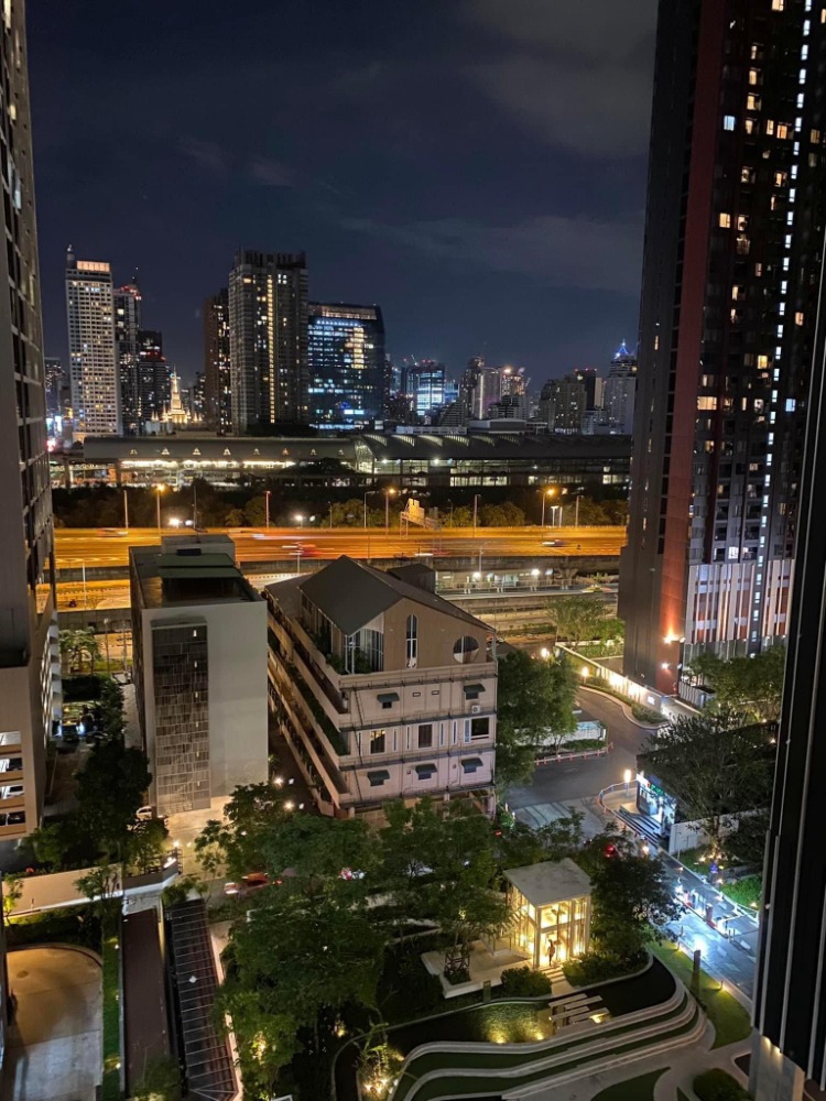 ขายคอนโดพระราม 9 เพชรบุรีตัดใหม่ RCA : ขายคอนโด Life Asoke Rama 9