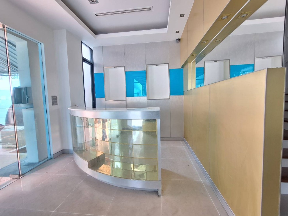 ขายโฮมออฟฟิศบางนา แบริ่ง ลาซาล : **ขายตึกเดี่ยว / Home Office 4 ชั้น**   โครงการบ้านกลางกรุง ออฟฟิศ พาร์ค บางนา-ตราด กม.2 (ขาเข้า)