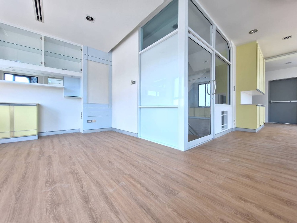 ขายโฮมออฟฟิศบางนา แบริ่ง ลาซาล : **ขายตึกเดี่ยว / Home Office 4 ชั้น**   โครงการบ้านกลางกรุง ออฟฟิศ พาร์ค บางนา-ตราด กม.2 (ขาเข้า)