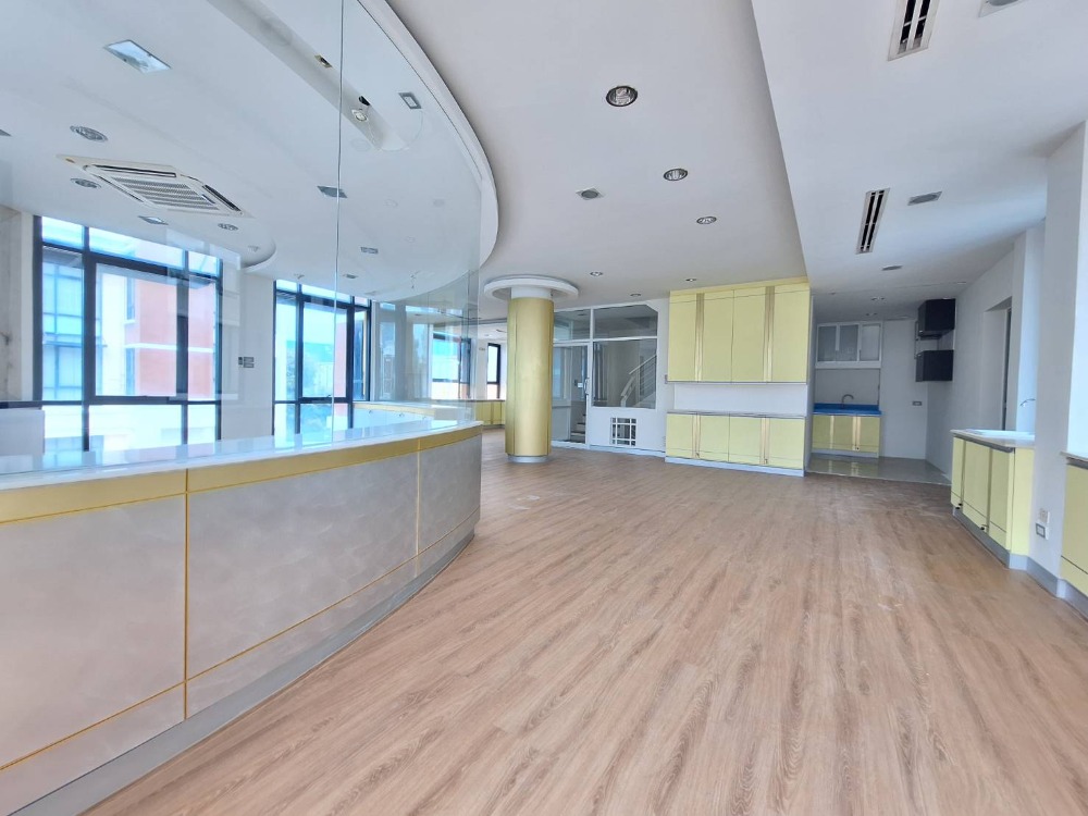 ขายโฮมออฟฟิศบางนา แบริ่ง ลาซาล : **ขายตึกเดี่ยว / Home Office 4 ชั้น**   โครงการบ้านกลางกรุง ออฟฟิศ พาร์ค บางนา-ตราด กม.2 (ขาเข้า)