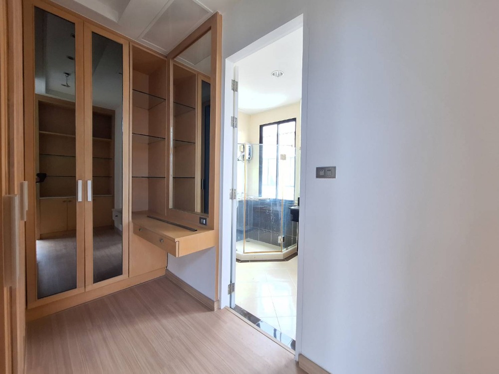 ขายโฮมออฟฟิศบางนา แบริ่ง ลาซาล : **ขายตึกเดี่ยว / Home Office 4 ชั้น**   โครงการบ้านกลางกรุง ออฟฟิศ พาร์ค บางนา-ตราด กม.2 (ขาเข้า)