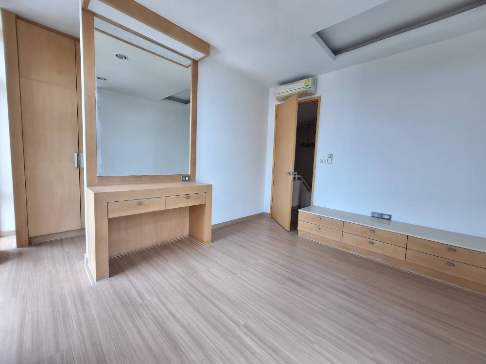 ขายโฮมออฟฟิศบางนา แบริ่ง ลาซาล : **ขายตึกเดี่ยว / Home Office 4 ชั้น**   โครงการบ้านกลางกรุง ออฟฟิศ พาร์ค บางนา-ตราด กม.2 (ขาเข้า)