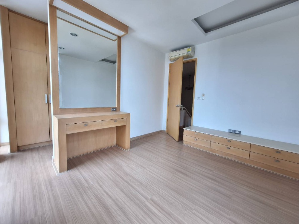 ขายโฮมออฟฟิศบางนา แบริ่ง ลาซาล : **ขายตึกเดี่ยว / Home Office 4 ชั้น**   โครงการบ้านกลางกรุง ออฟฟิศ พาร์ค บางนา-ตราด กม.2 (ขาเข้า)