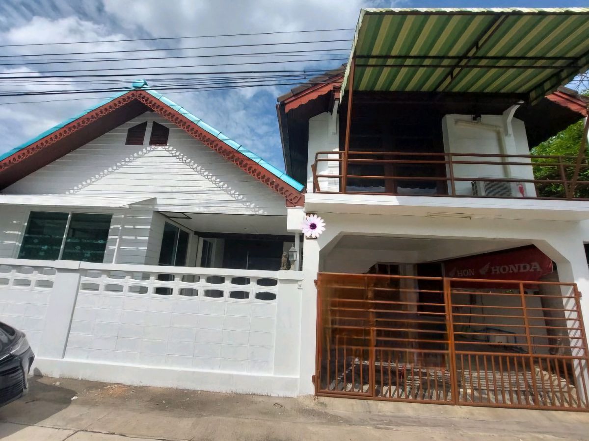 ให้เช่าบ้านเสรีไทย-นิด้า : ให้เช่า บ้านชั้นเดียวเล่นระดับ 46ตรว.อยู่ถนน รามคำแหง128 ใกล้เดอะพาซิโอ