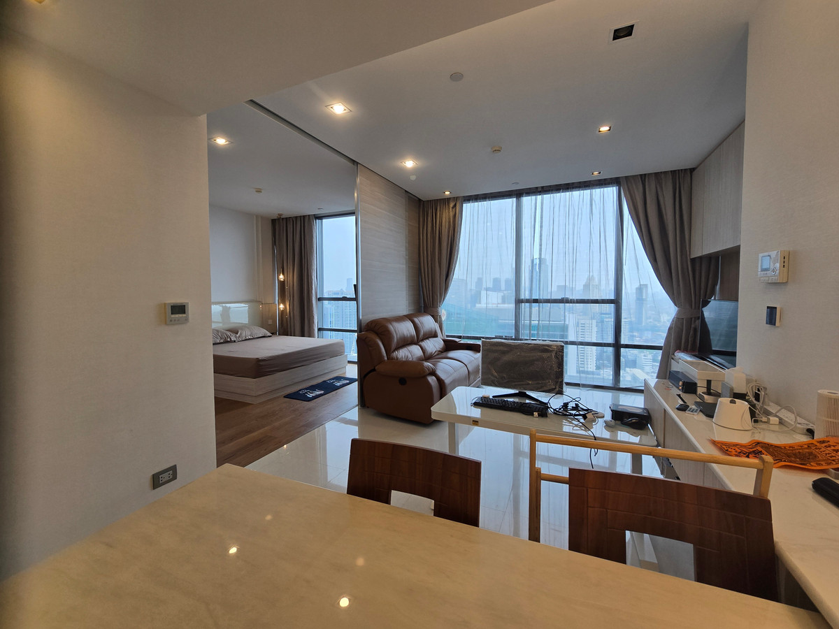 ขายคอนโดสาทร นราธิวาส : คอนโดหรู ใจกลางเมือง เดอะ แบงค็อค สาทร ชั้น38 ตกแต่งใหม่ ลิฟท์ส่วนตัว  