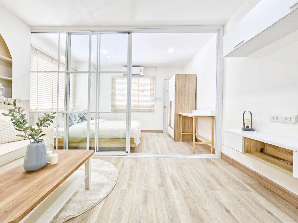 ขายคอนโดลาดพร้าว เซ็นทรัลลาดพร้าว : คอนโดเลี้ยงสัตว์ไม่ได้มีมาบ่อย  ๆ ใกล้ mrt สุทธิสาร และ บีทีเอส ภาวนา ล้านต้น รีบได้รีบ มาเร็วเคลมเร็วมากกับคอนโดเลี้ยงสัตว์ได้โซนนนี้