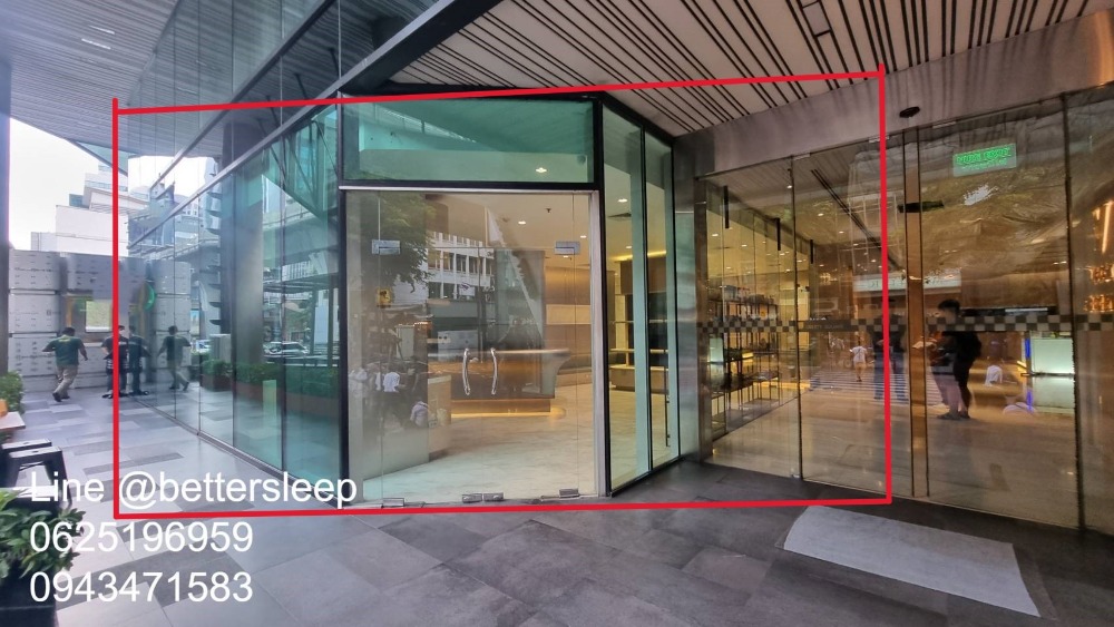 ให้เช่าร้านค้า/ตลาดนัดสีลม ศาลาแดง บางรัก : Shop for Rent ให้เช่าพื้นที่ขายของ ติดถนน สีลม 94 ตร.ม. อยู่ชั้น G floor เห็นง่าย คนเดินผ่านเยอะ เพดานสูง 3.9 เมตร