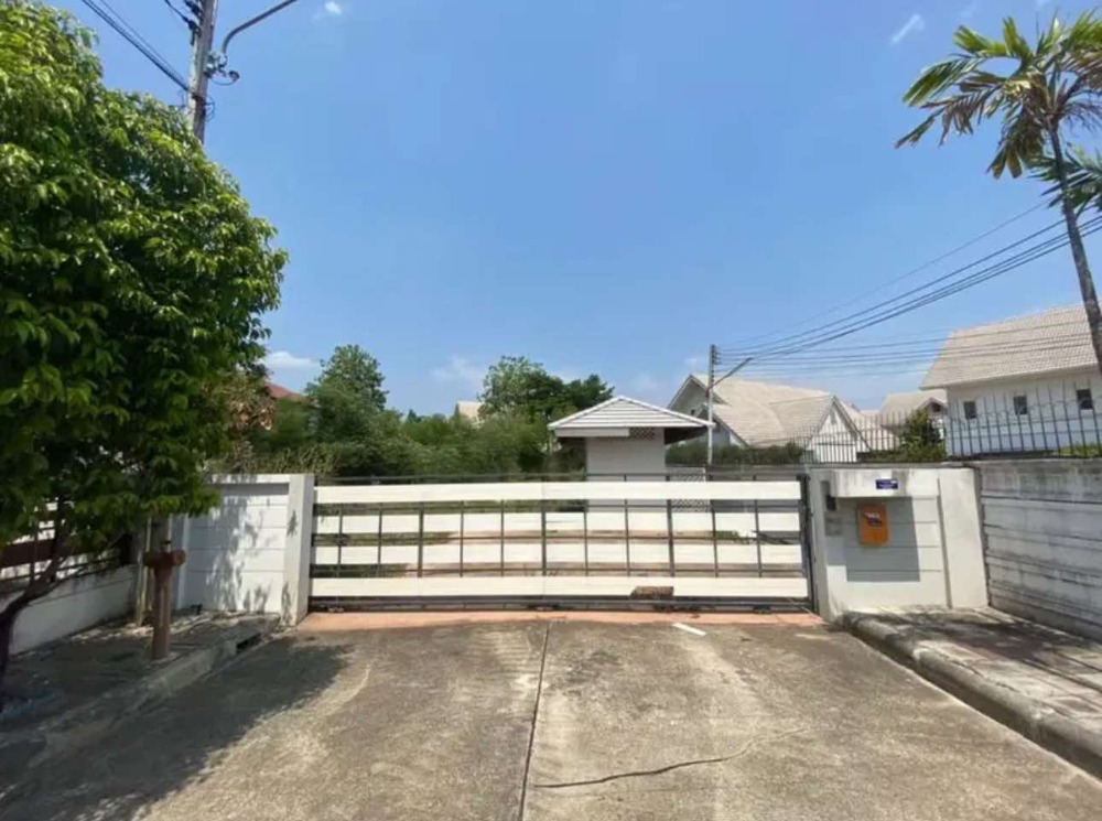 For SaleHouseChiang Mai : For sale: 2-storey detached house, Tha Ruea, Chiang Mai, ready to move in