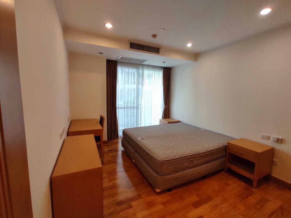 For RentCondoSukhumvit, Asoke, Thonglor : For rent 3 bedrooms, petfriendly in town near BTS Phromphong