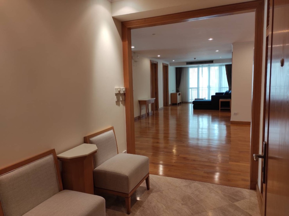 For RentCondoSukhumvit, Asoke, Thonglor : For rent 3 bedrooms, petfriendly in town near BTS Phromphong