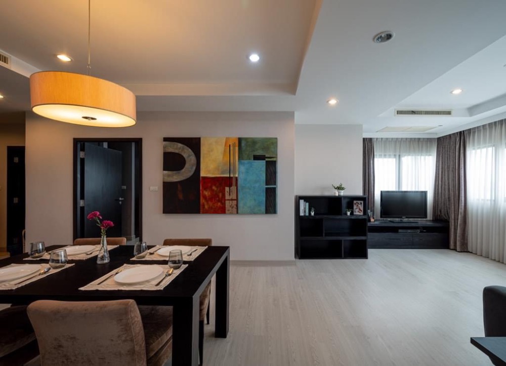 For RentCondoSathorn, Narathiwat : Condo for rent ✨ Sathorn Garden (Sathorn Gardens)✨ in the heart of the city, Sathorn area Very good central area, beautiful room, city view, fully furnished, ready to move in 🚆 near BTS Sala Daeng