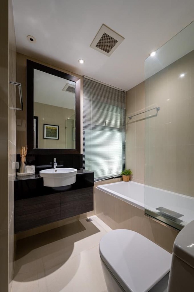 For RentCondoSathorn, Narathiwat : Condo for rent ✨ Sathorn Garden (Sathorn Gardens)✨ in the heart of the city, Sathorn area Very good central area, beautiful room, city view, fully furnished, ready to move in 🚆 near BTS Sala Daeng