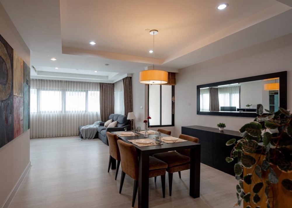 For RentCondoSathorn, Narathiwat : Condo for rent ✨ Sathorn Garden (Sathorn Gardens)✨ in the heart of the city, Sathorn area Very good central area, beautiful room, city view, fully furnished, ready to move in 🚆 near BTS Sala Daeng