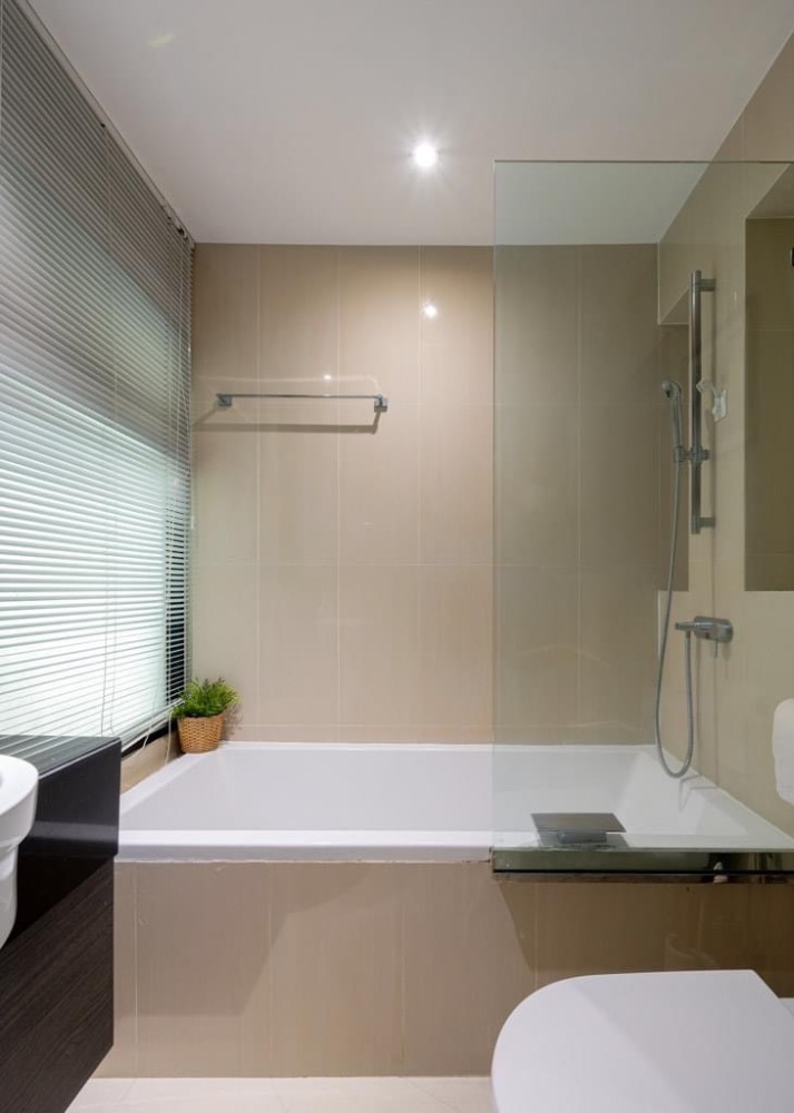 For RentCondoSathorn, Narathiwat : Condo for rent ✨ Sathorn Garden (Sathorn Gardens)✨ in the heart of the city, Sathorn area Very good central area, beautiful room, city view, fully furnished, ready to move in 🚆 near BTS Sala Daeng