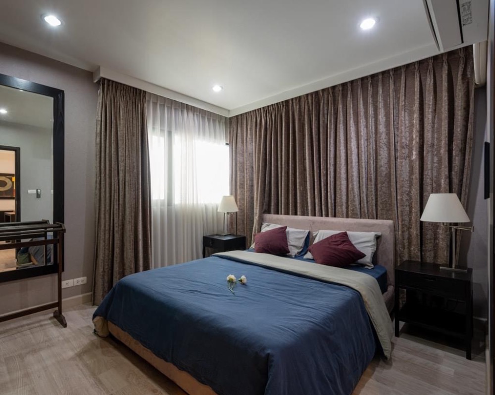 For RentCondoSathorn, Narathiwat : Condo for rent ✨ Sathorn Garden (Sathorn Gardens)✨ in the heart of the city, Sathorn area Very good central area, beautiful room, city view, fully furnished, ready to move in 🚆 near BTS Sala Daeng