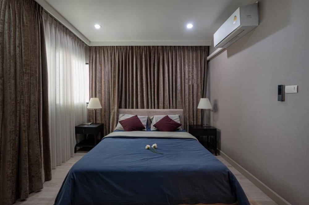 For RentCondoSathorn, Narathiwat : Condo for rent ✨ Sathorn Garden (Sathorn Gardens)✨ in the heart of the city, Sathorn area Very good central area, beautiful room, city view, fully furnished, ready to move in 🚆 near BTS Sala Daeng