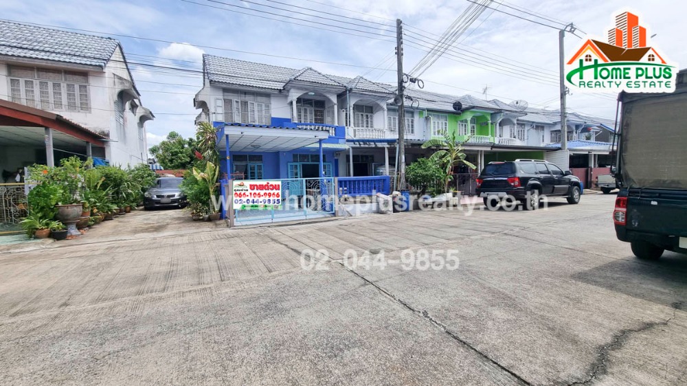 For SaleTownhomePathum Thani,Rangsit, Thammasat : Yu Charoen Village, Project 4, Khlong 4 (near AC Market, Lam Luk Ka Khlong 4)